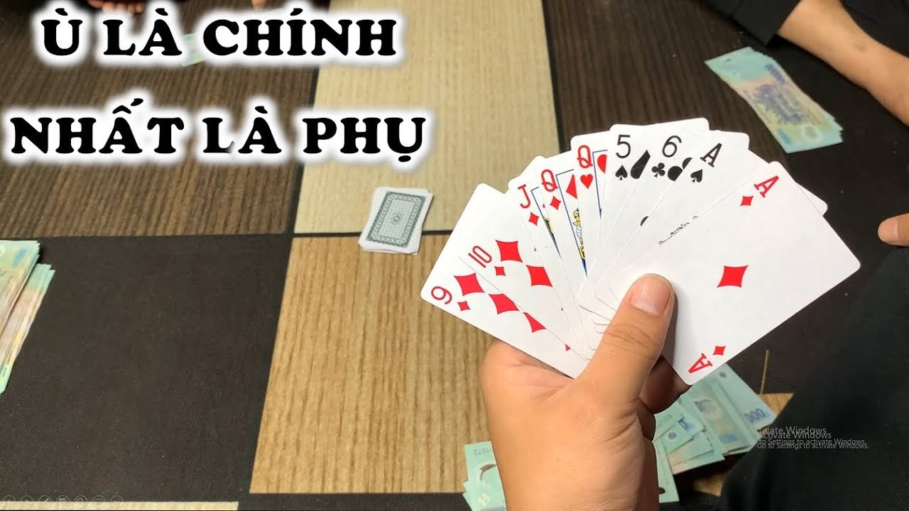 "Bài phỏm bịp" thường ám chỉ việc sử dụng các phương pháp gian lận